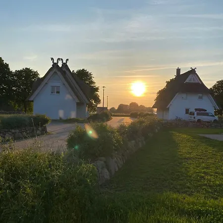 Wanderfalke - Mit Kamin Und Sauna Fuer 8 Personen *