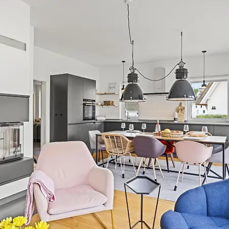 Wanderfalke - Mit Kamin Und Sauna Fuer 8 Personen