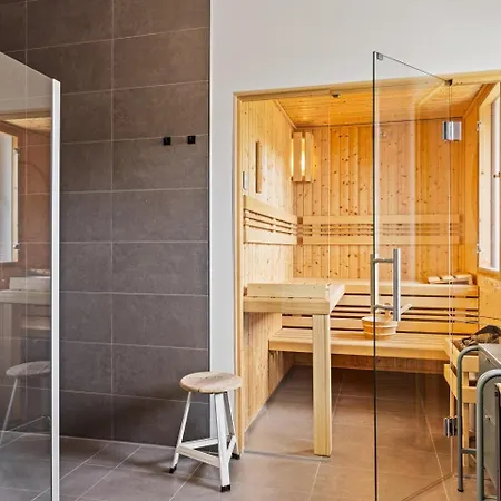 Wanderfalke - Mit Kamin Und Sauna Fuer 8 Personen *